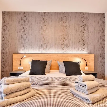 Daire Wachtelkoenig 06 Im Wreecher Idyll Ruegen By Ruyastay *